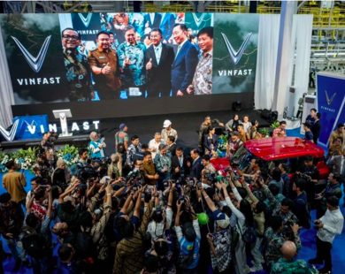 Quá nhanh: VinFast khánh thành nhà máy xe điện thứ 4 vốn 1 tỷ USD tại Xứ sở vạn đảo
