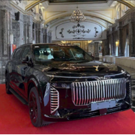 Những hình ảnh đầu tiên về SUV hạng sang VinFast Lạc Hồng 900 LX, chỉ có sản xuất 62 xe