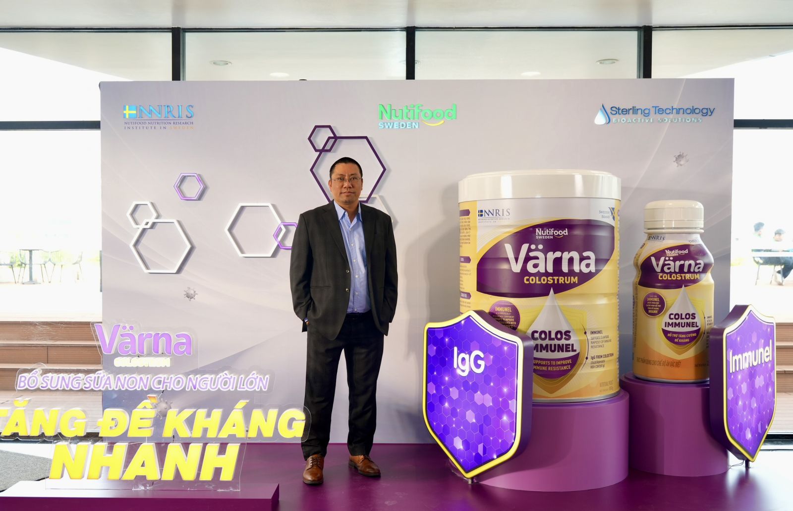 Nutifood Thụy Điển công bố ra mắt sản phẩm mới Värna Colostrum dành cho người Việt