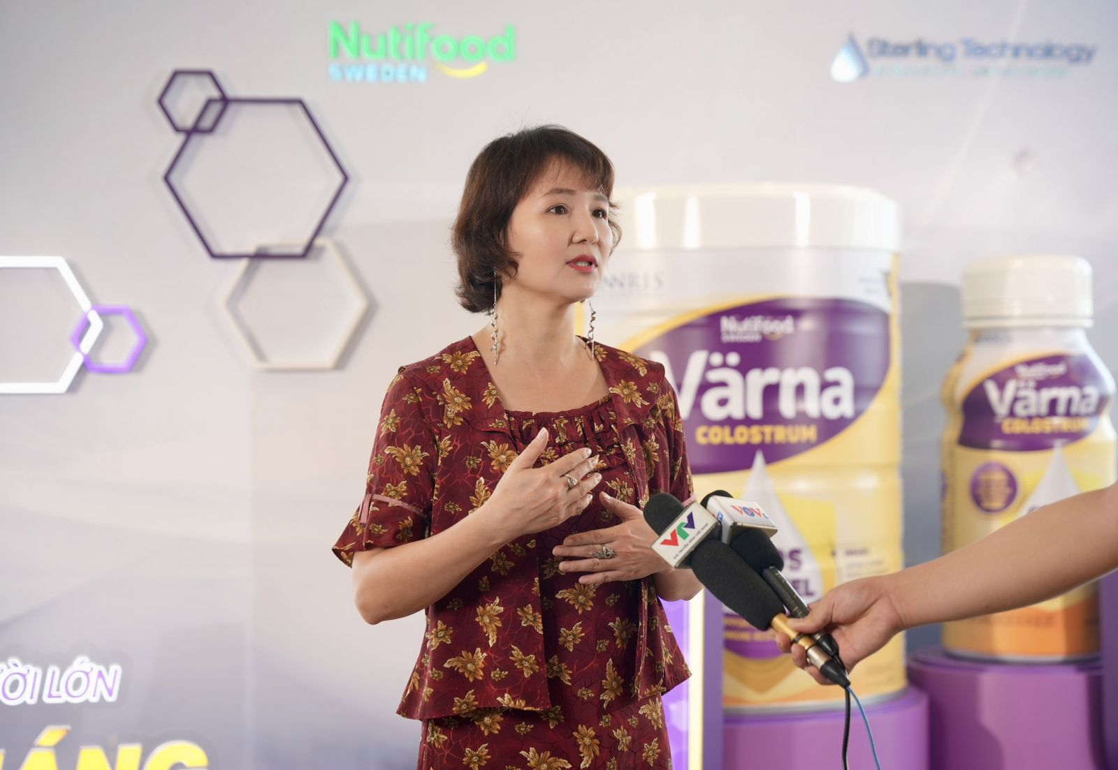 Nutifood Thụy Điển công bố ra mắt sản phẩm mới Värna Colostrum dành cho người Việt