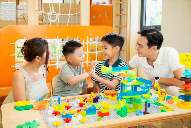 Chúng Huyền Thanh và hành trình 4 mùa cảm xúc cùng gia đình tại chuỗi resort thuộc Radisson Hotel Group